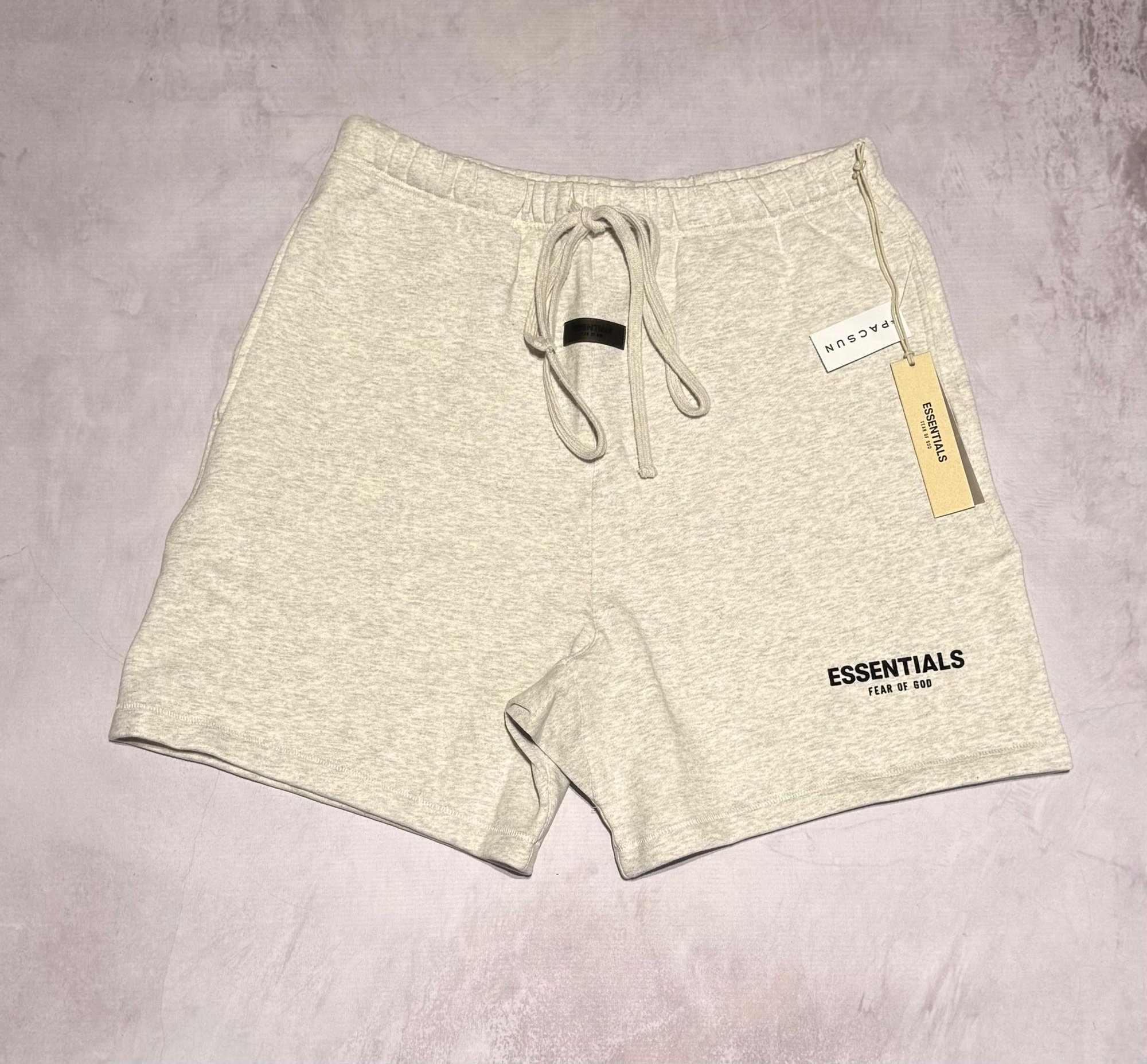 Essentials Short "Light Oatmel"